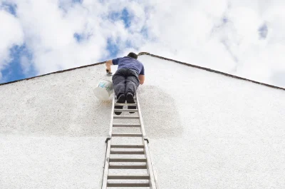 Peinture extérieure à Dompierre-sur-Mont — façades et ravalement